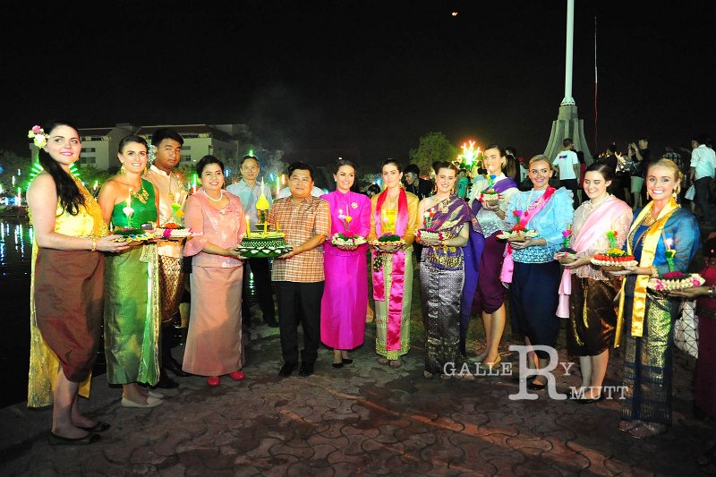 20151125-Loy Kratong_139.JPG